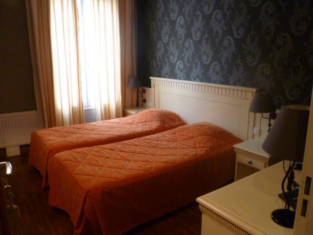 Au Limousin Hotell Levallois-Perret Exteriör bild